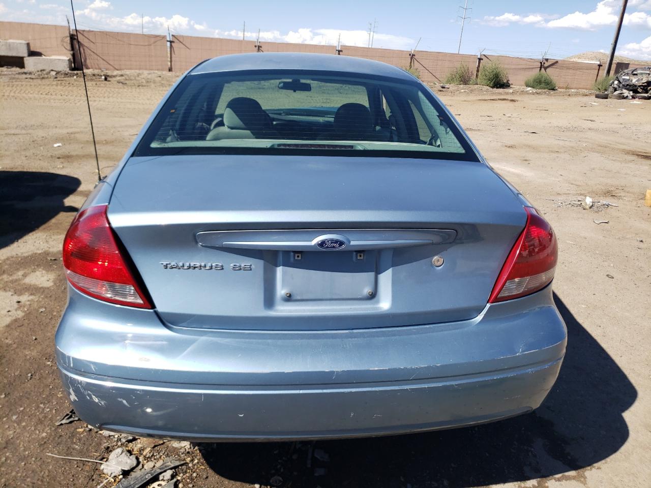 2005 Ford Taurus Se VIN: 1FAFP53U05A270757 Lot: 68292594