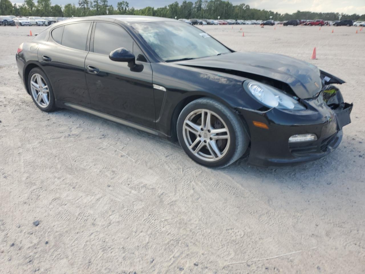 WP0AA2A71BL021031 2011 Porsche Panamera 2