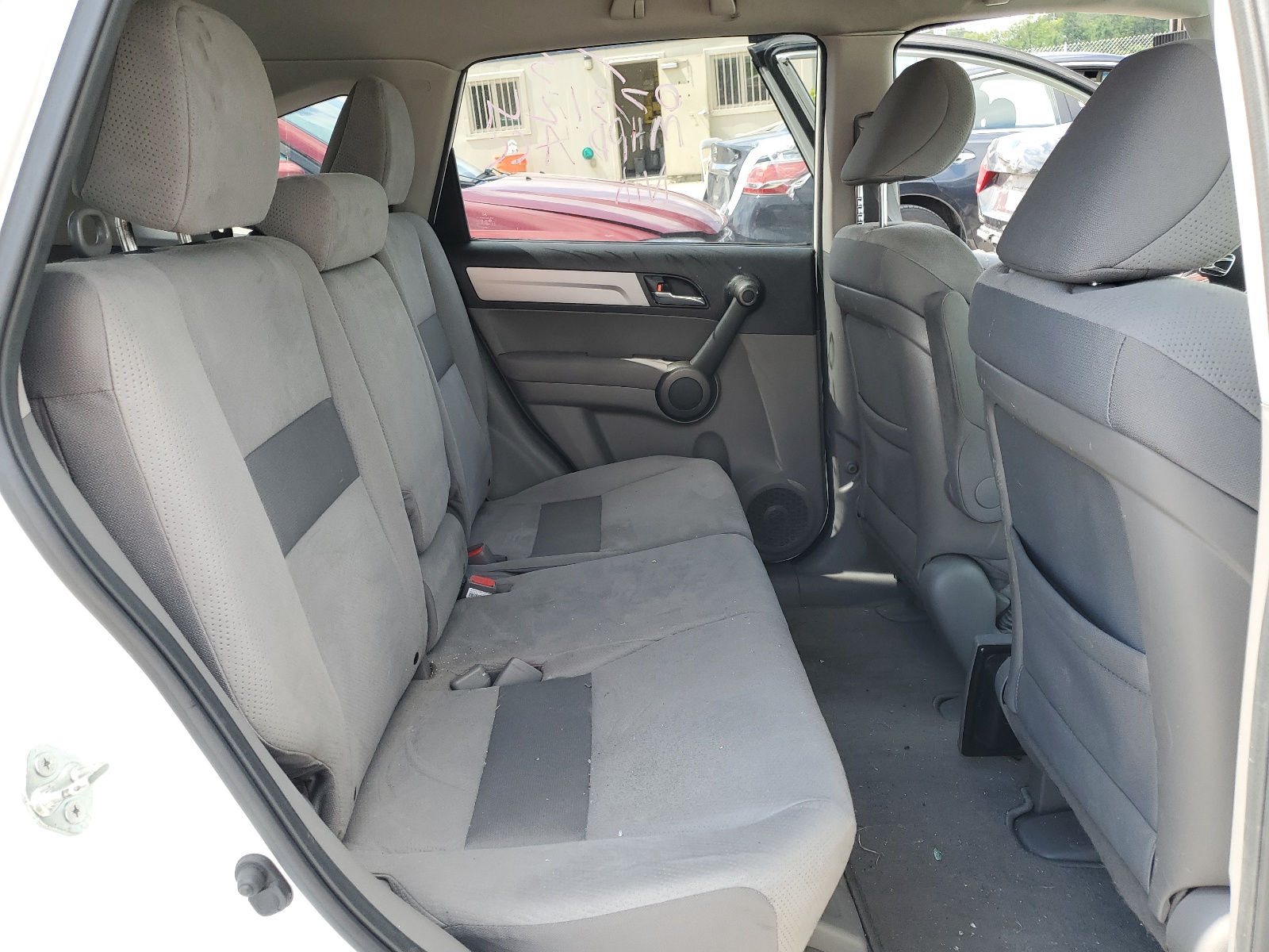 JHLRE4H4XBC028822 2011 Honda Cr-V Se