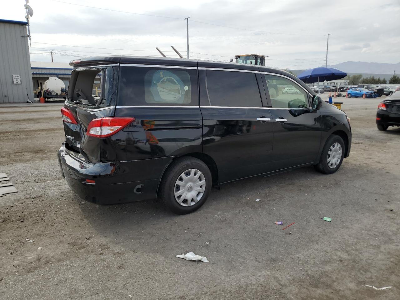 2013 Nissan Quest - Image 3