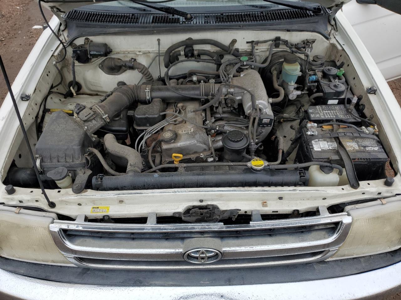 2000 Toyota Tacoma VIN: 4TANL42N1YZ599197 Lot: 66961464