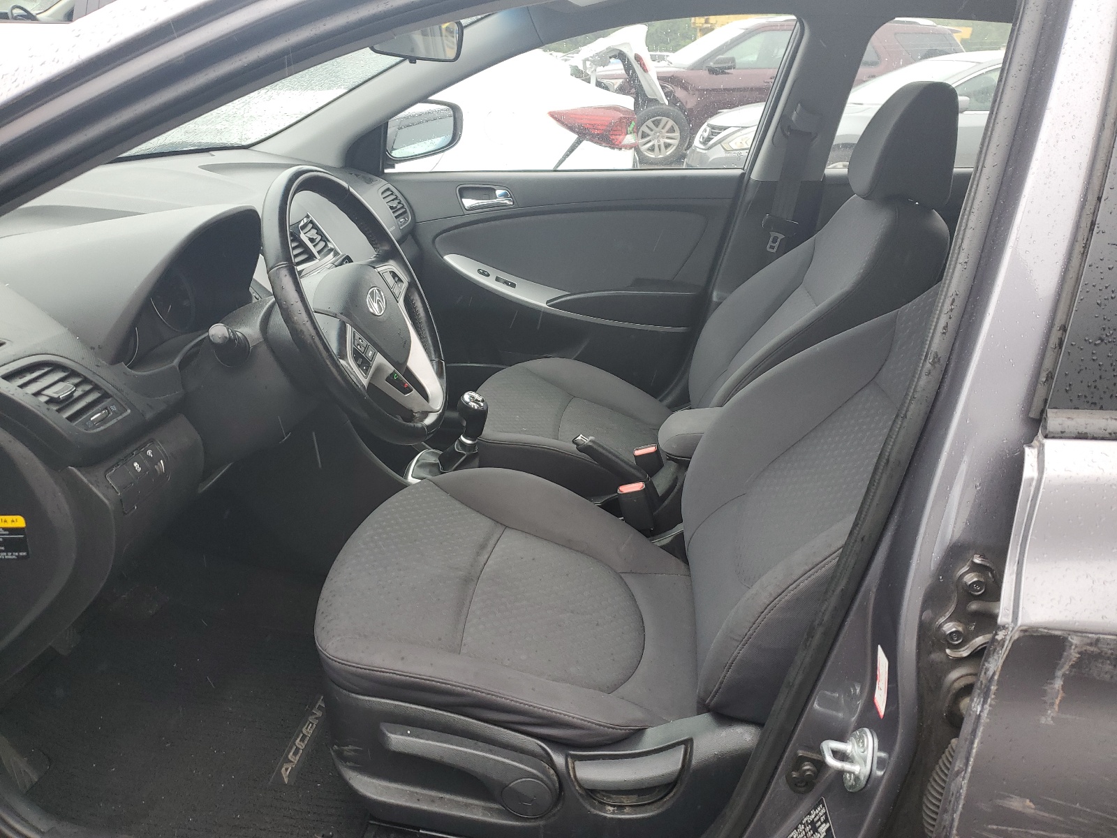 KMHCU5AE2DU138643 2013 Hyundai Accent Gls