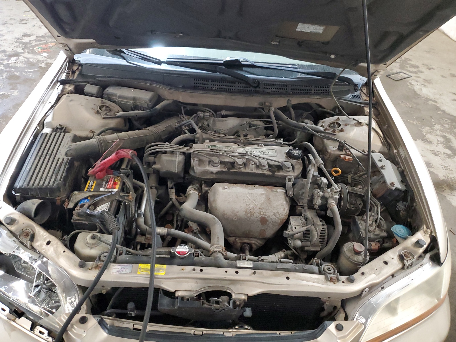 1HGCG6692YA083164 2000 Honda Accord Se