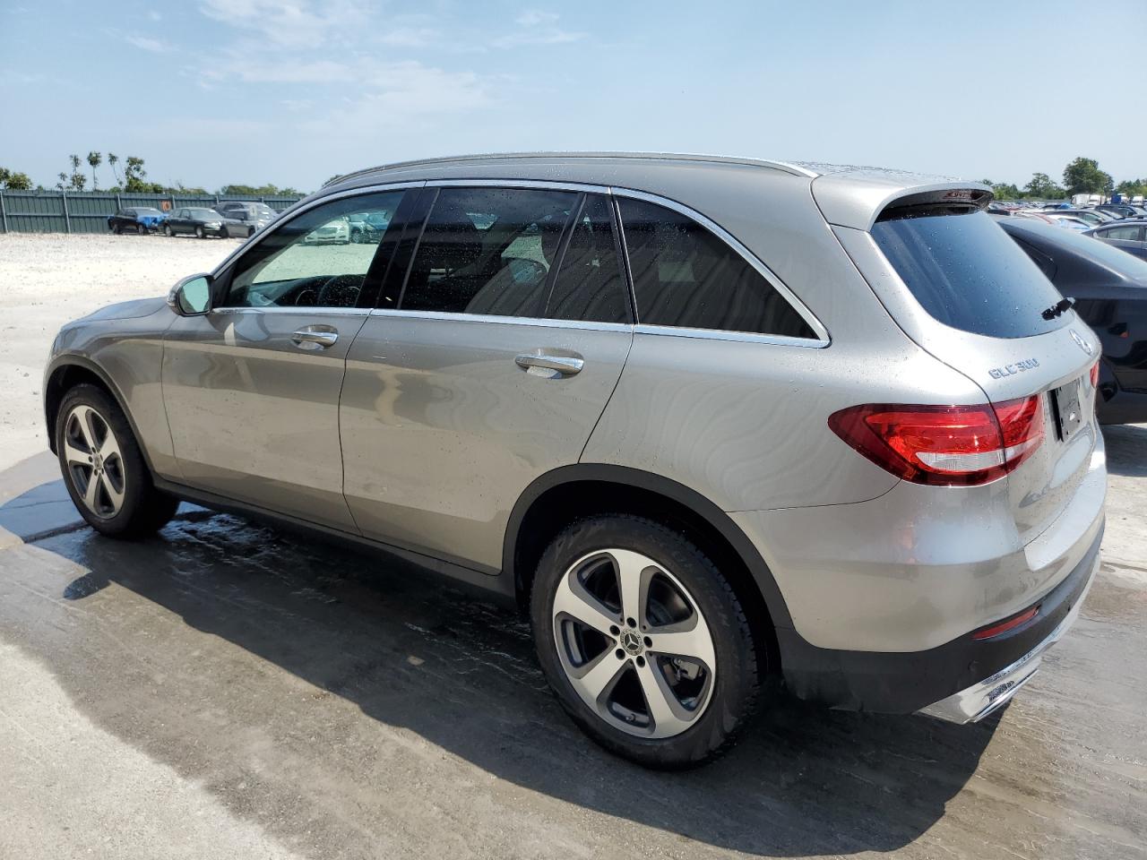 WDC0G4JB1KV138200 2019 MERCEDES-BENZ GLC - Image 2