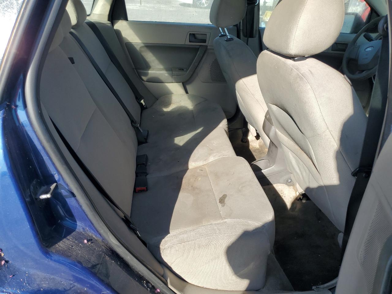 1FAHP35NX8W241390 2008 Ford Focus Se