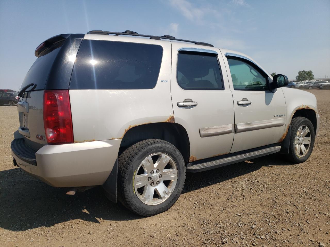 2007 GMC Yukon - Image 3