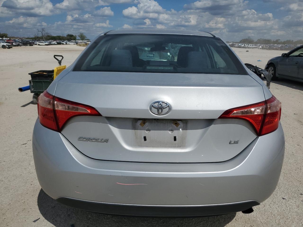 2018 Toyota Corolla L VIN: 2T1BURHE4JC124846 Lot: 69582184