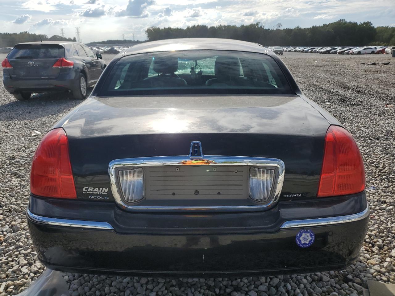 2LNBL8CV9BX754309 2011 Lincoln Town Car Signature Limited