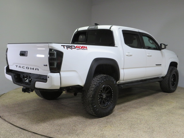 2019 Toyota Tacoma Double Cab vin: 3TMCZ5AN4KM221174