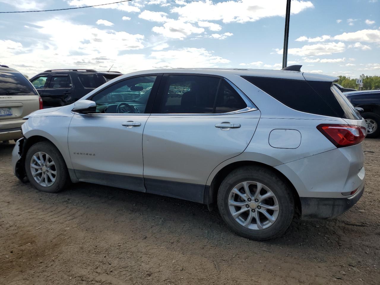 3GNAXJEV6KS632093 2019 CHEVROLET EQUINOX - Image 2