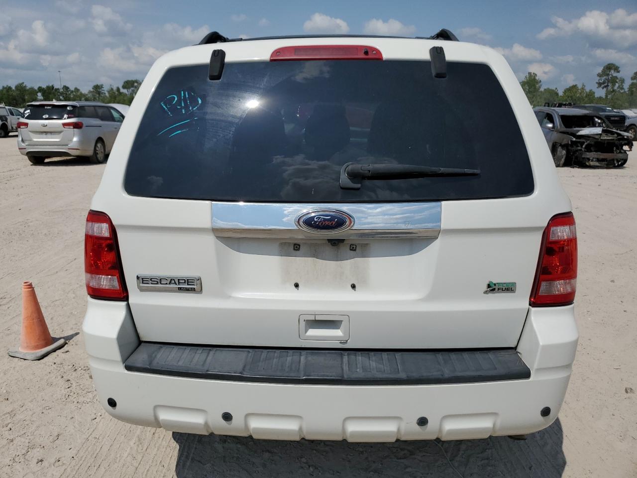 2010 Ford Escape Limited VIN: 1FMCU9EG1AKD31277 Lot: 68635084