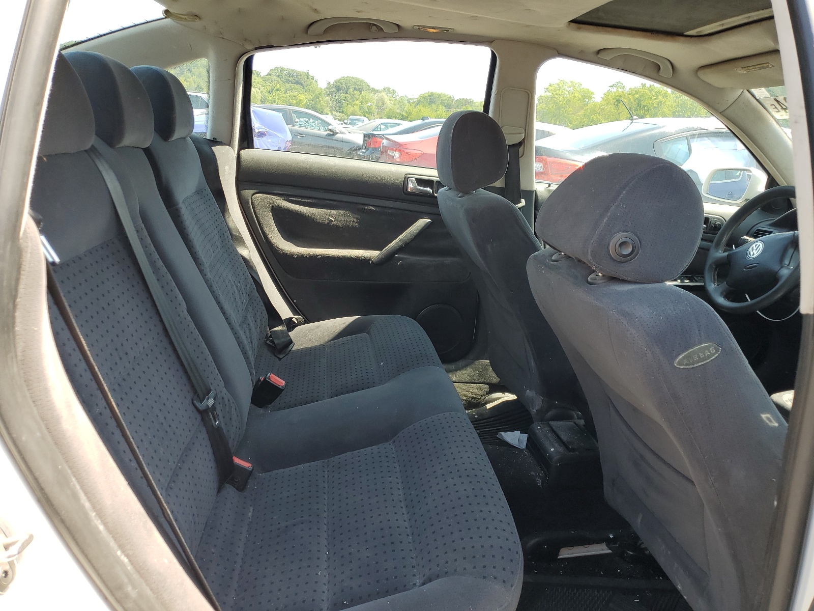 WVWMA23B5YE122892 2000 Volkswagen Passat Gls