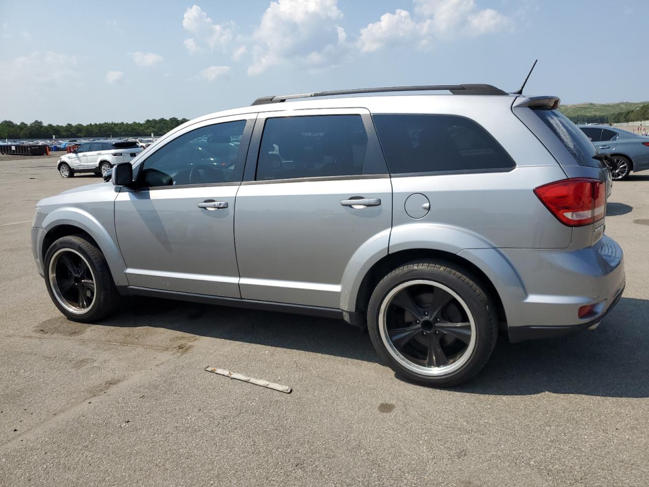 2017 Dodge Journey - Image 2