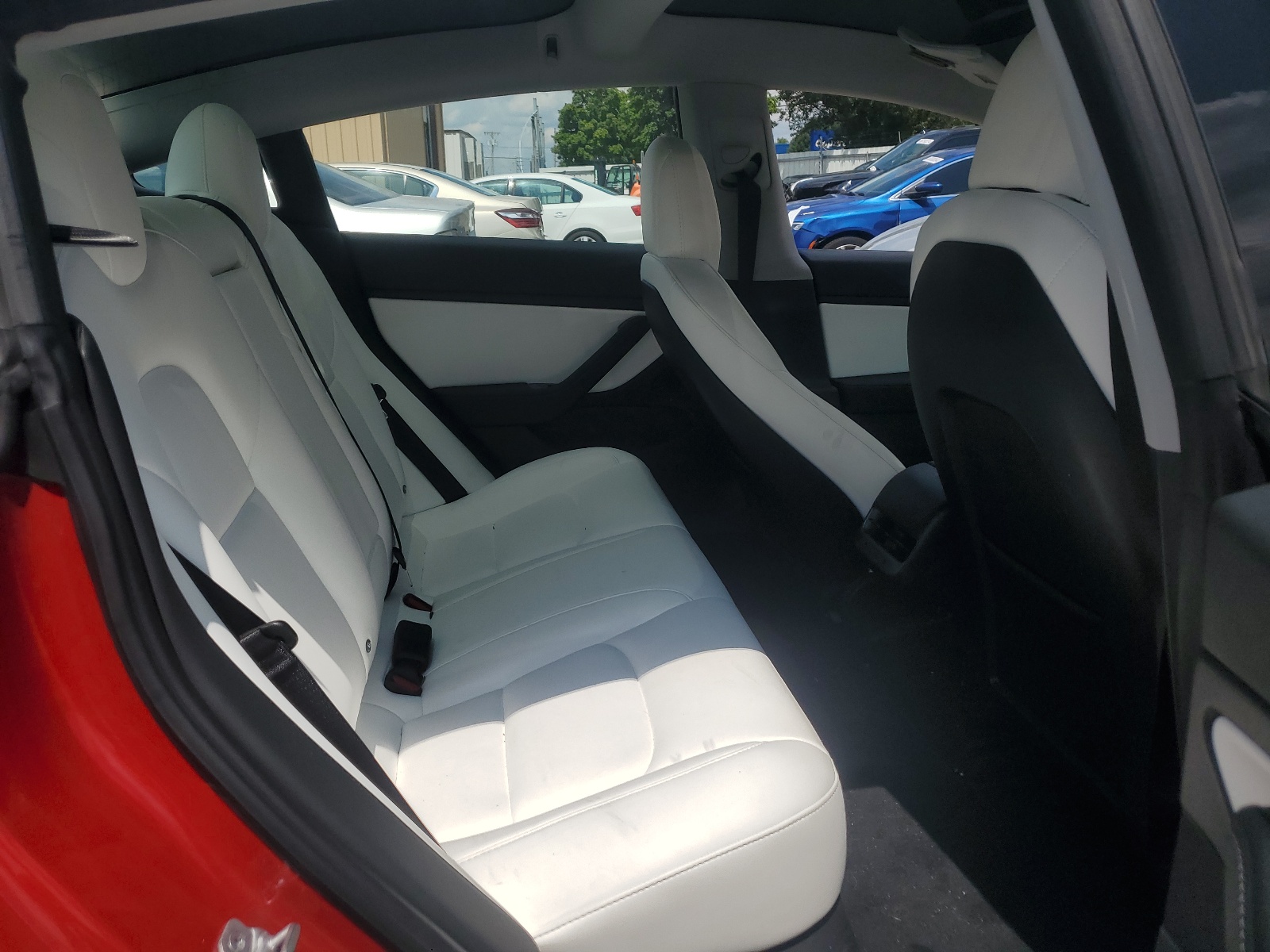 5YJ3E1EB7JF079944 2018 Tesla Model 3