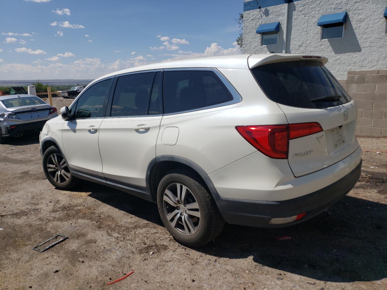 2HKRW1H81HH520230 2017 Honda Cr-V Exl