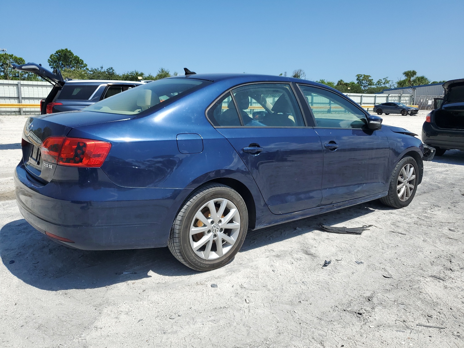 3VWDX7AJ1BM333186 2011 Volkswagen Jetta Se