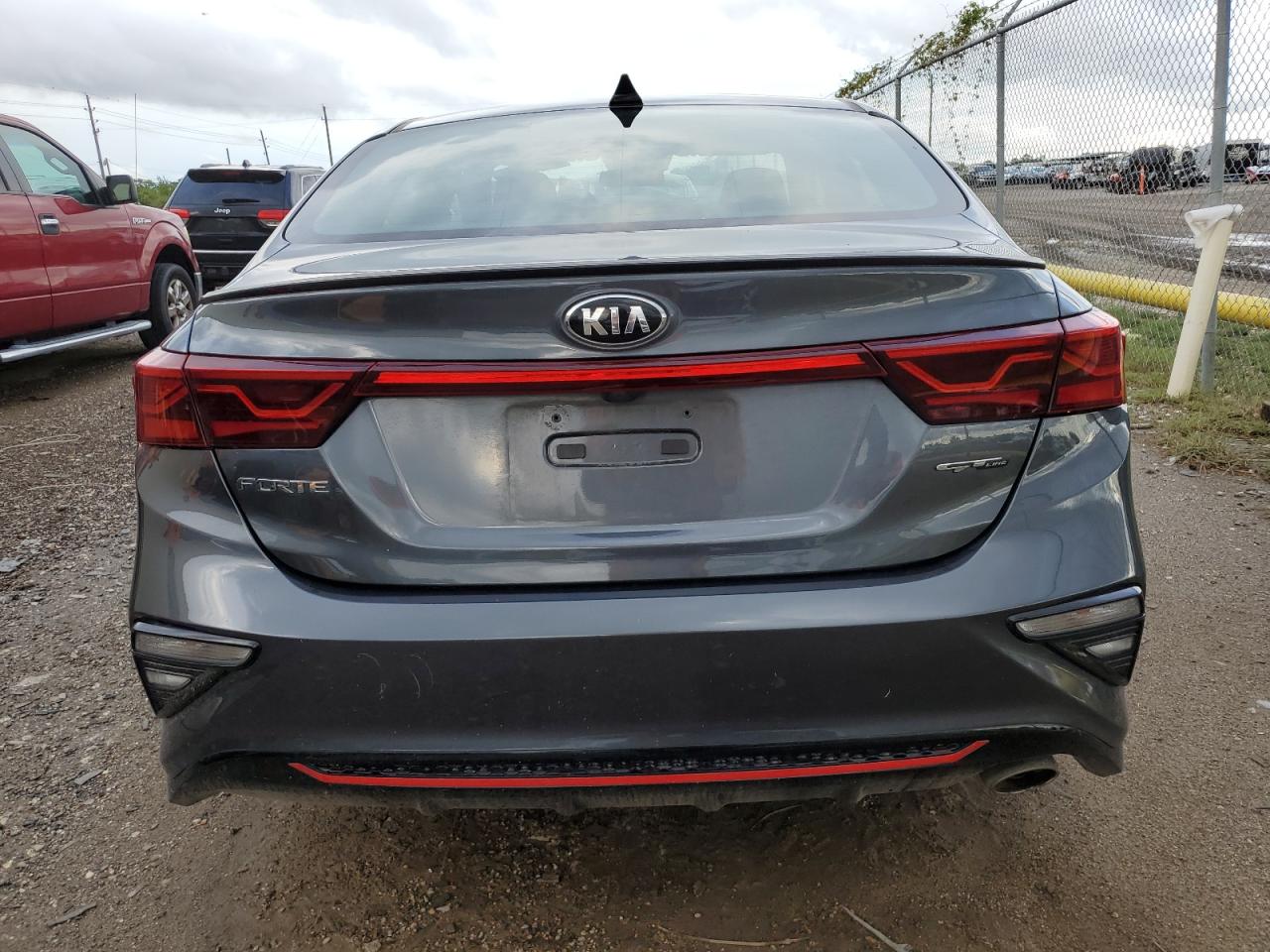 3KPF34AD0LE218185 2020 Kia Forte Gt Line