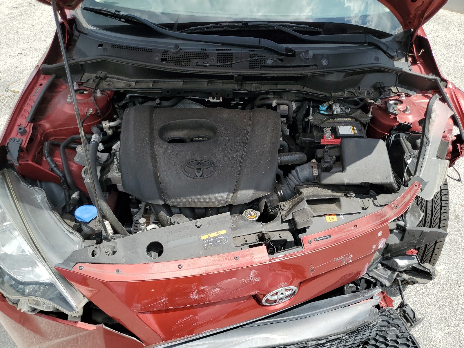 3MYDLBYV6KY527653 2019 Toyota Yaris L