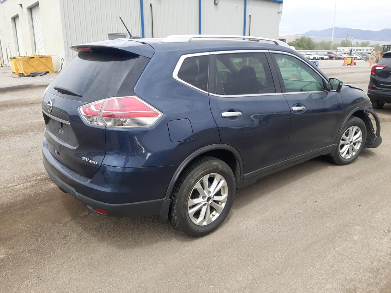 VIN 5N1AT2MV1FC868640 2015 NISSAN ROGUE no.3