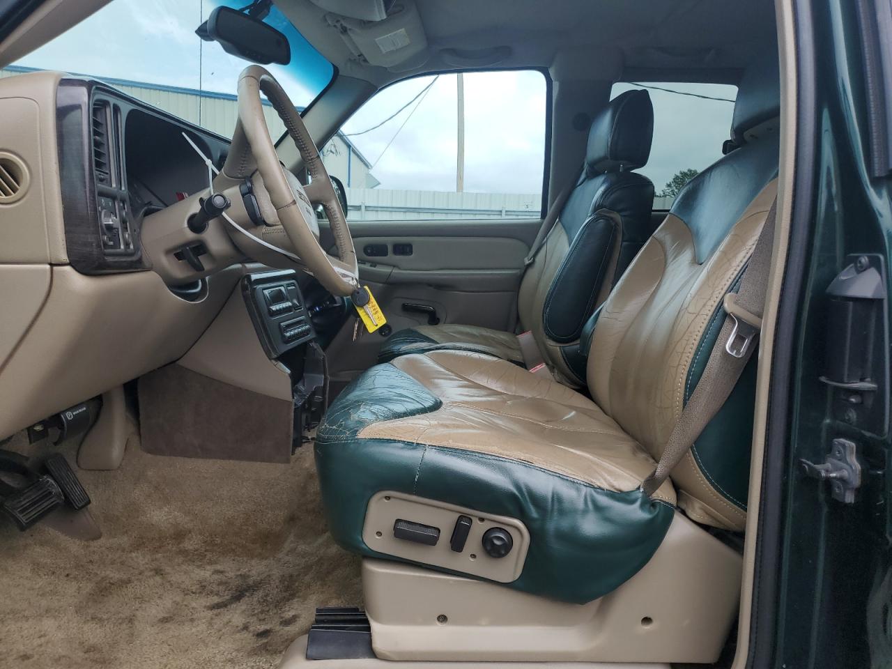 2002 GMC Sierra K1500 Denali VIN: 2GTFK69U121328130 Lot: 67215154