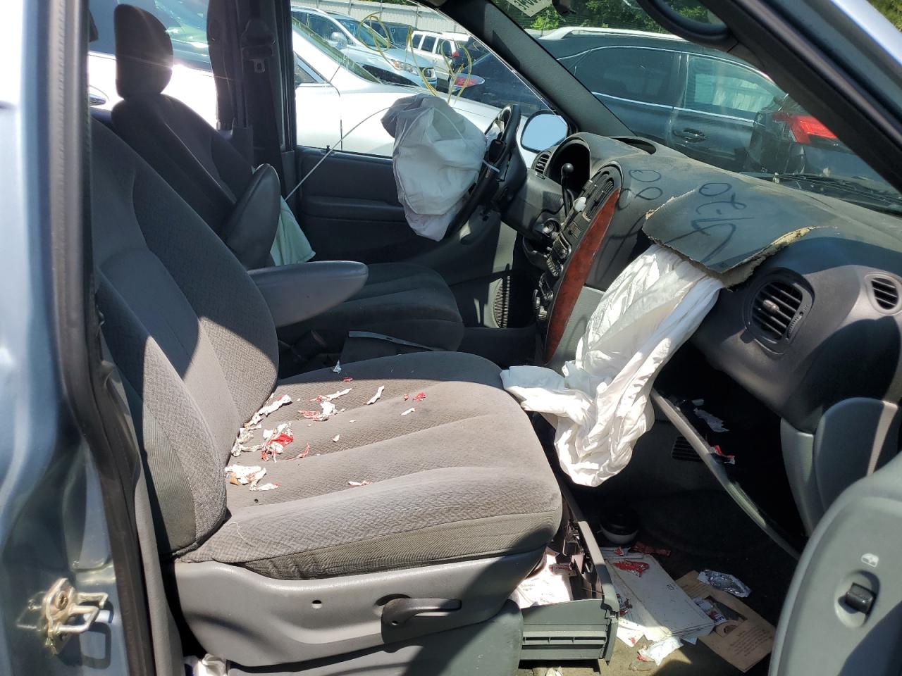 2004 Chrysler Town & Country Touring VIN: 2C8GP54L14R546425 Lot: 64413904