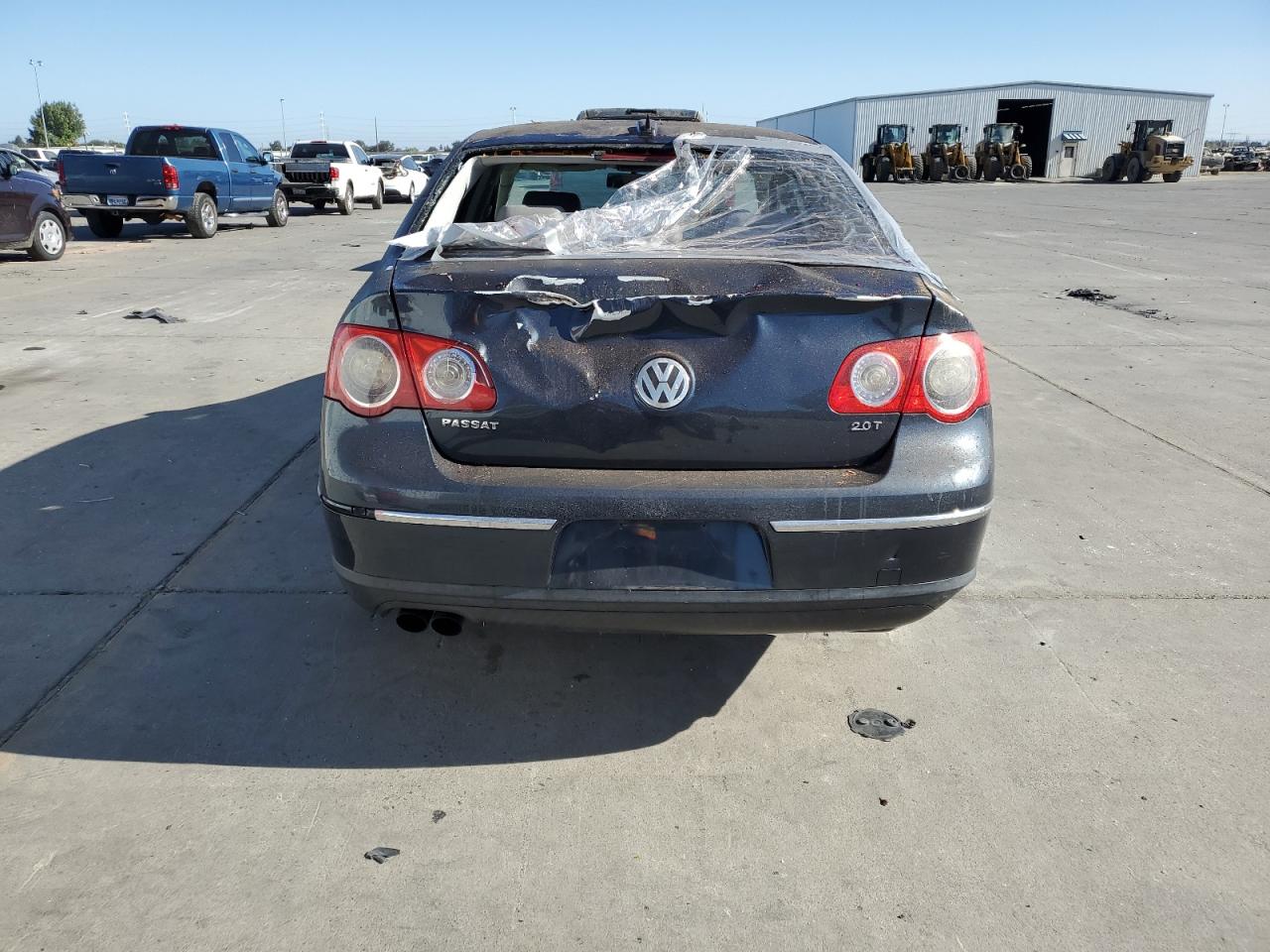 2006 Volkswagen Passat 2.0T Luxury VIN: WVWEK73C96P065329 Lot: 67165104