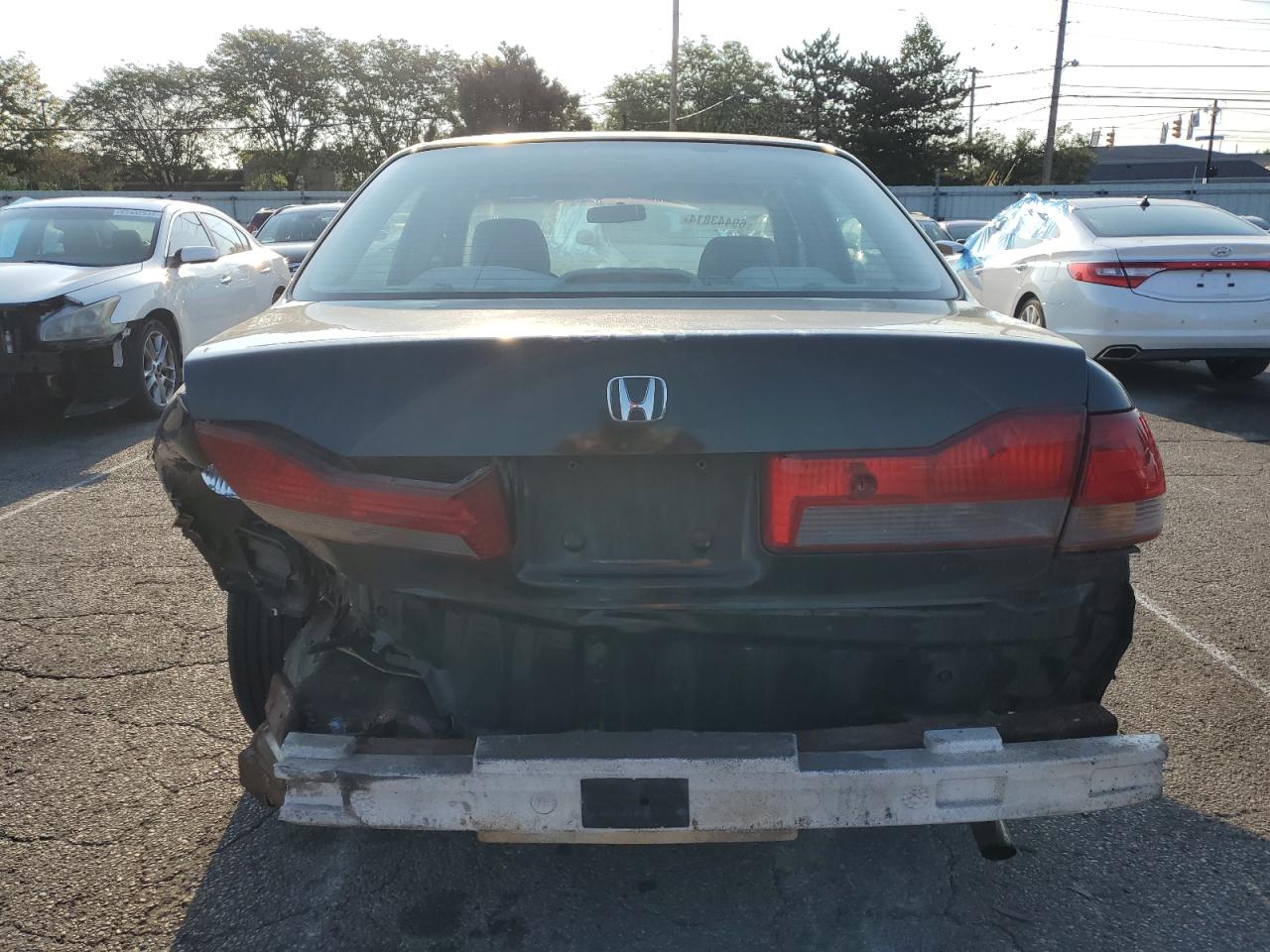 1HGCF86671A094204 2001 Honda Accord Value