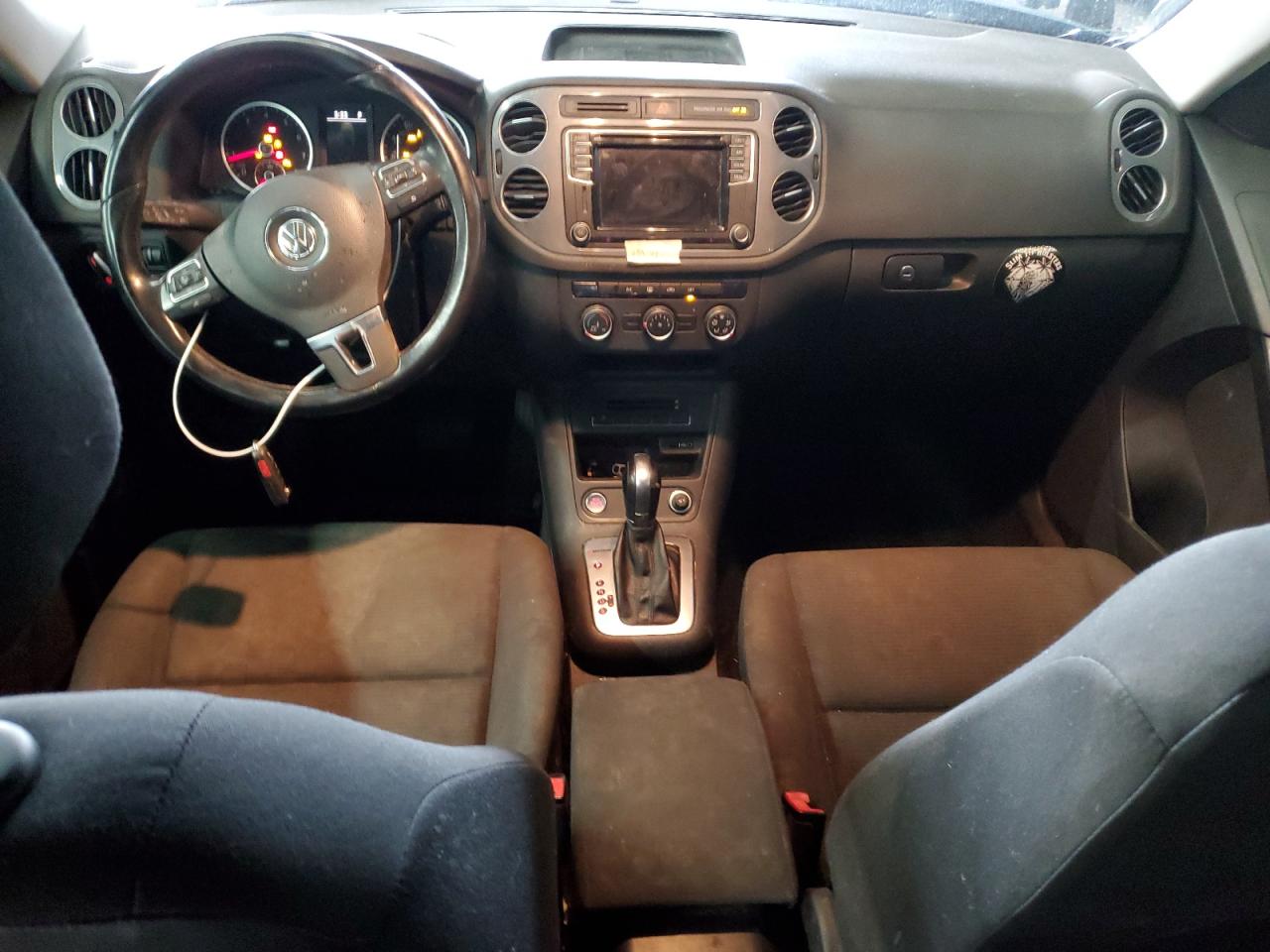 2017 Volkswagen Tiguan - Image 8