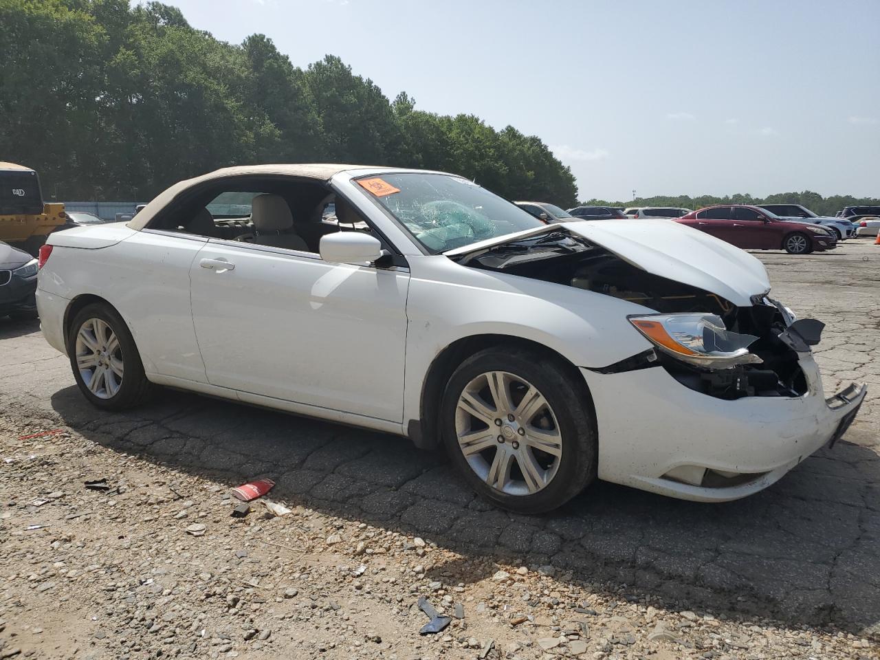 2013 Chrysler 200 Touring VIN: 1C3BCBEG3DN658426 Lot: 65647734