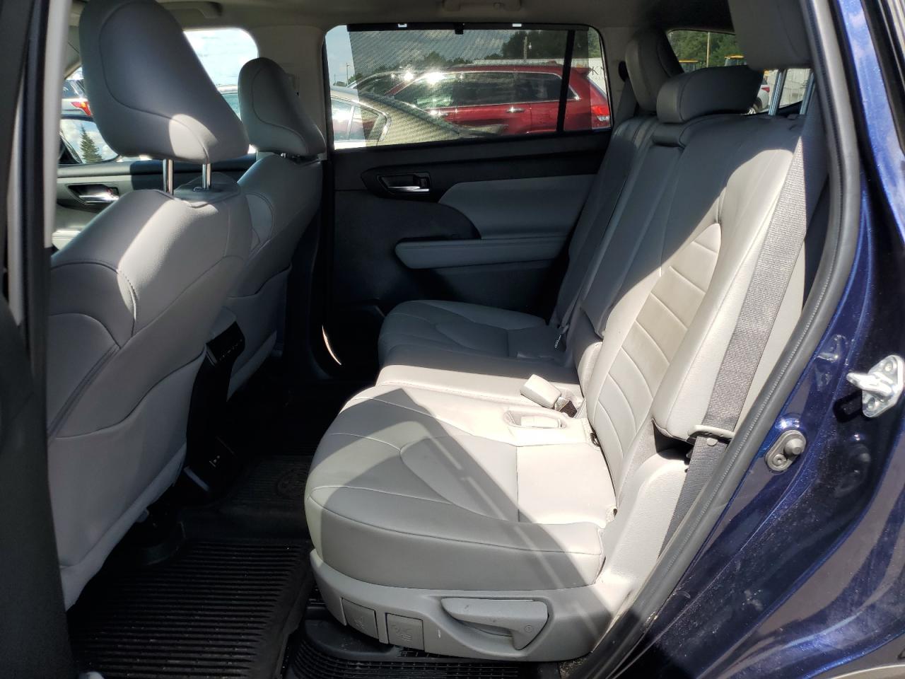 2022 Toyota Highlander Hybrid Xle VIN: 5TDGBRCH0NS543335 Lot: 66100984
