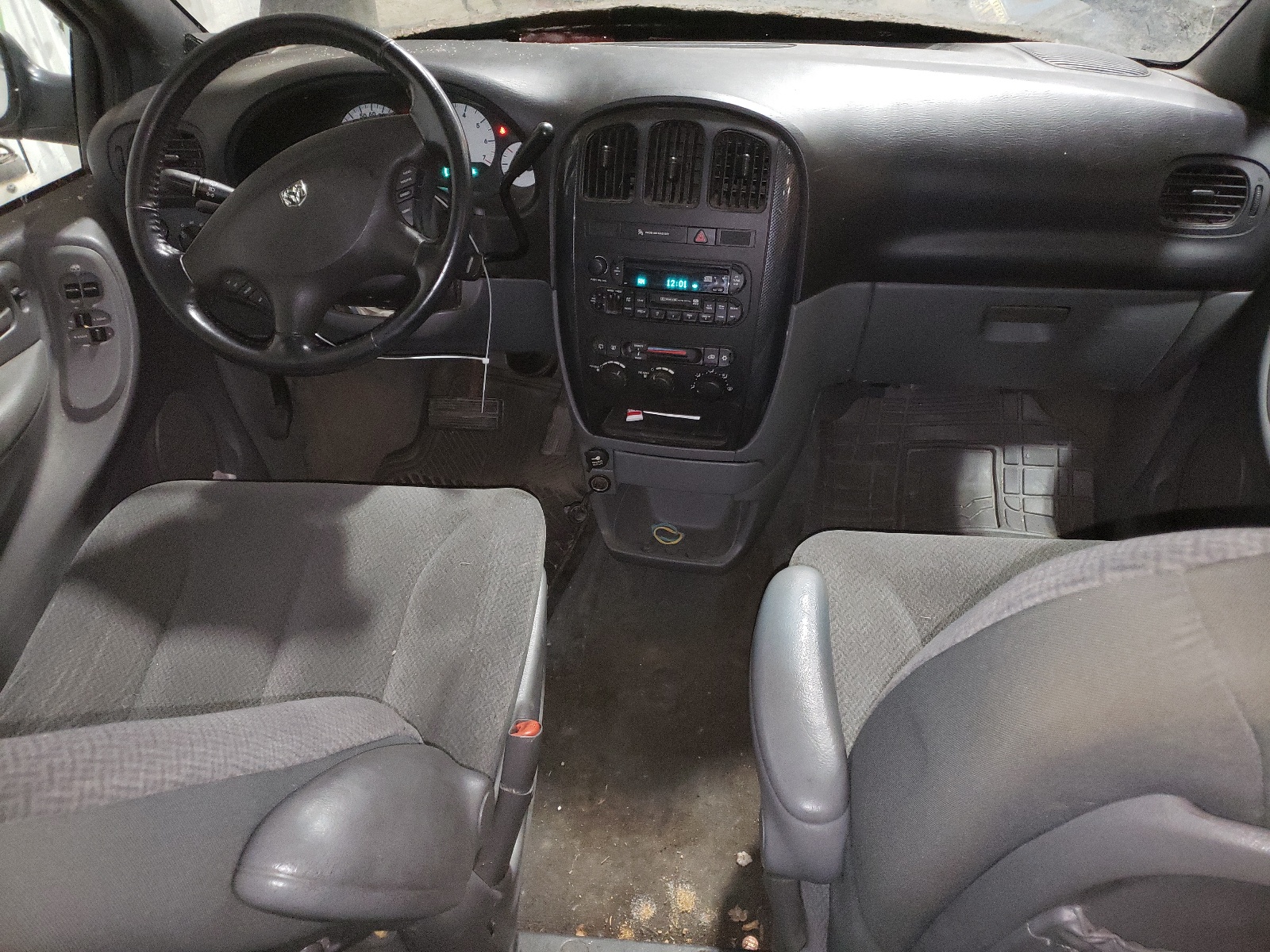 2D4GP44L85R120599 2005 Dodge Grand Caravan Sxt