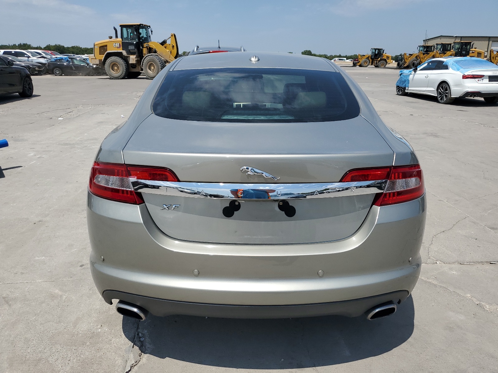 SAJWA0GB5BLR98504 2011 Jaguar Xf Premium