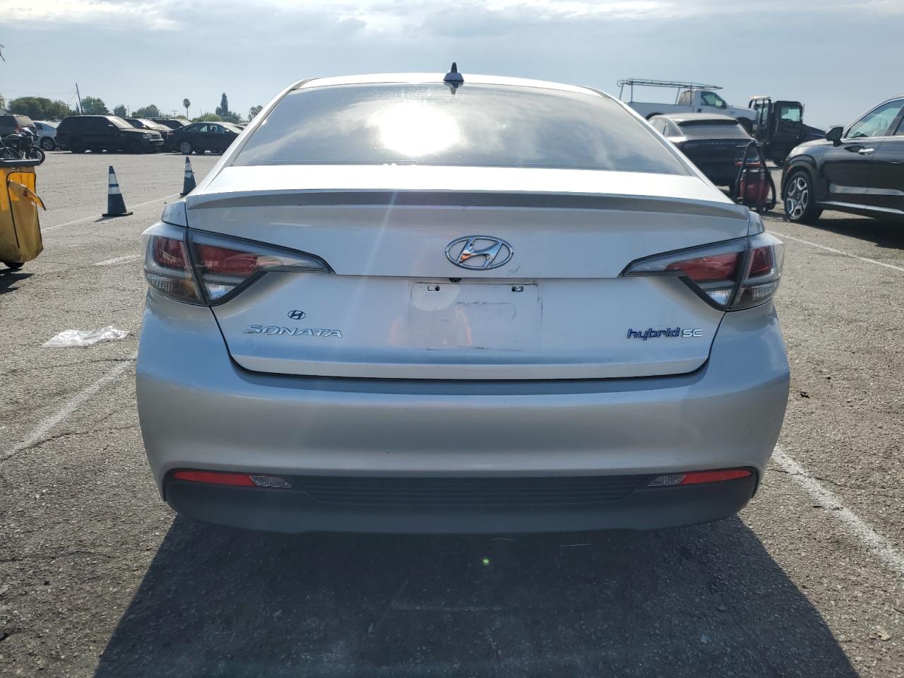 2016 Hyundai Sonata Hybrid VIN: KMHE24L16GA035718 Lot: 65985894