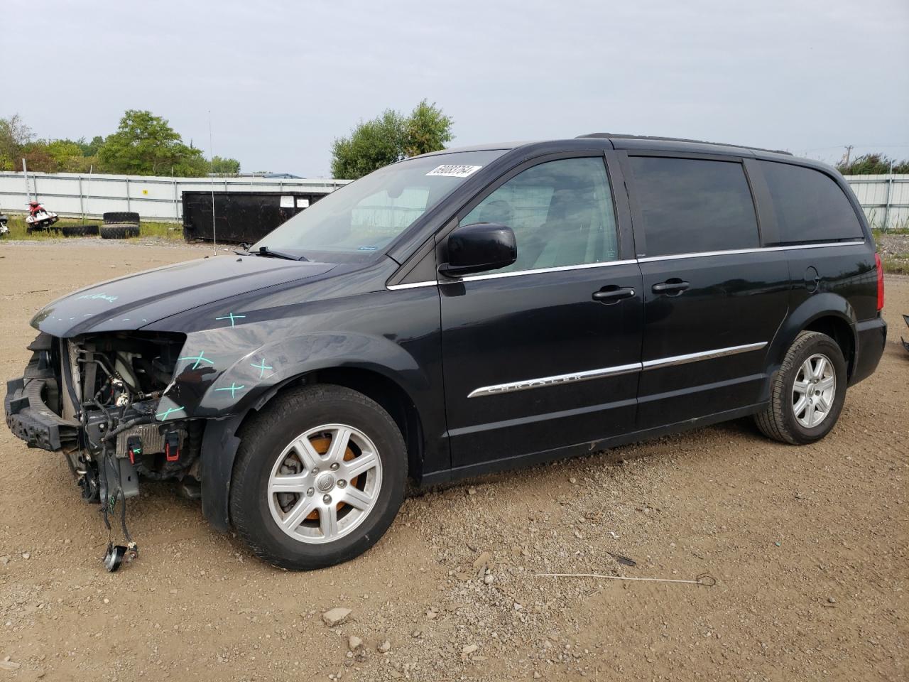 VIN 2C4RC1BG0DR556142 2013 CHRYSLER MINIVAN no.1