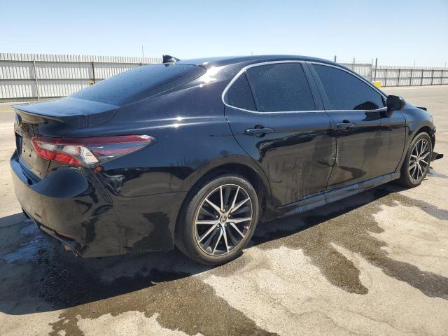 4T1G11AK2MU599477 Toyota Camry SE 3