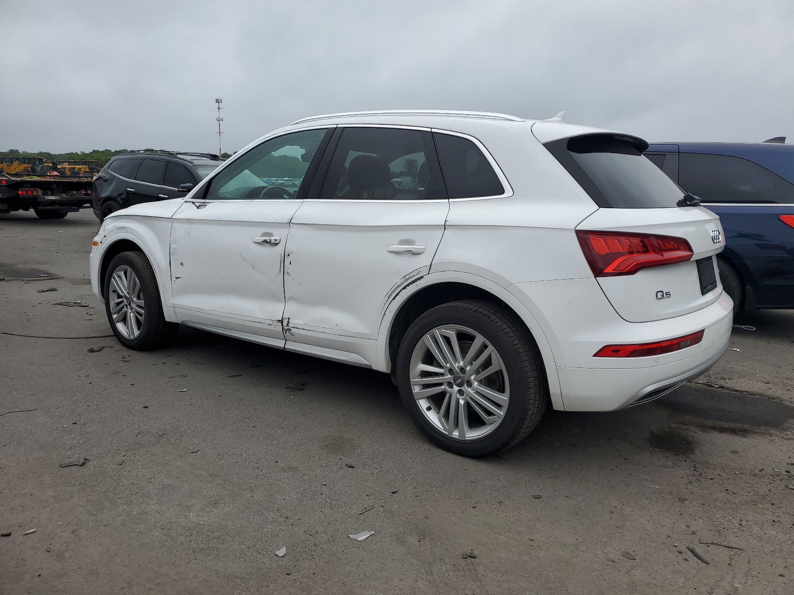 2018 Audi Q5 Premium Plus vin: WA1BNAFY9J2012239