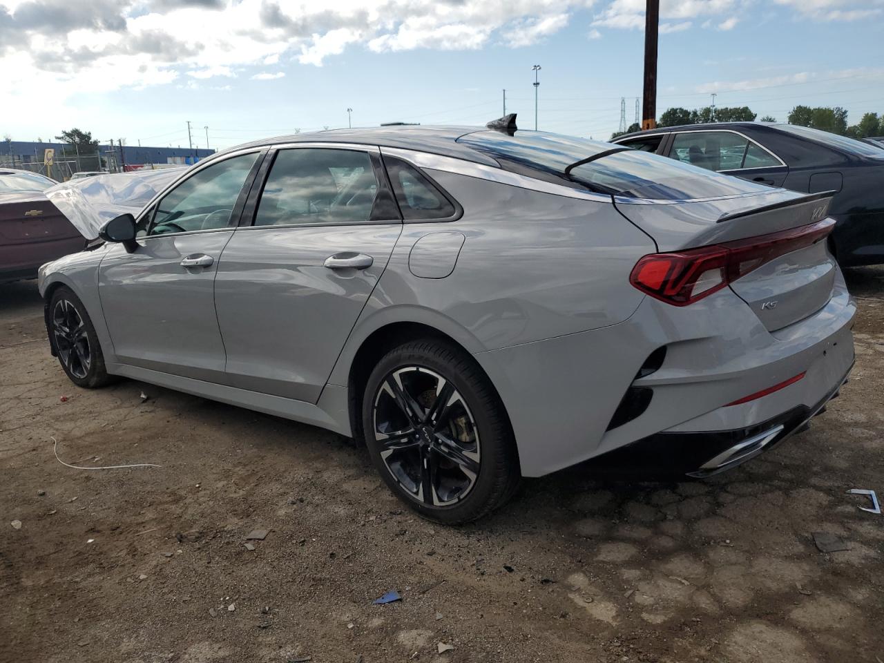 2022 Kia K5 - Image 2