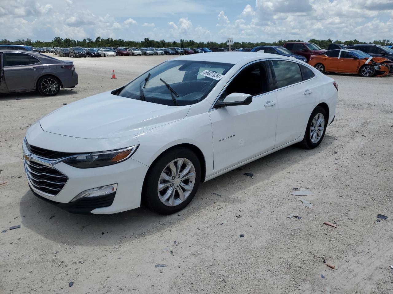 1G1ZD5STXLF095015 2020 CHEVROLET MALIBU - Image 1