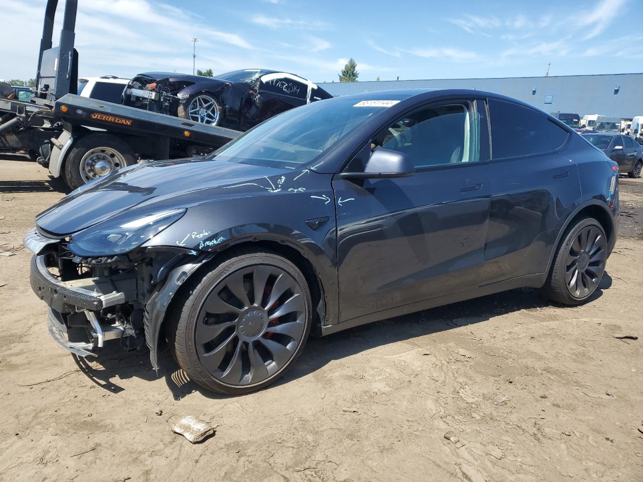 7SAYGDEF3RF039900 Tesla Model Y 