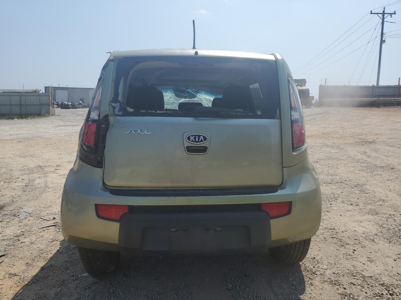 KNDJT2A22B7312497 2011 Kia Soul +