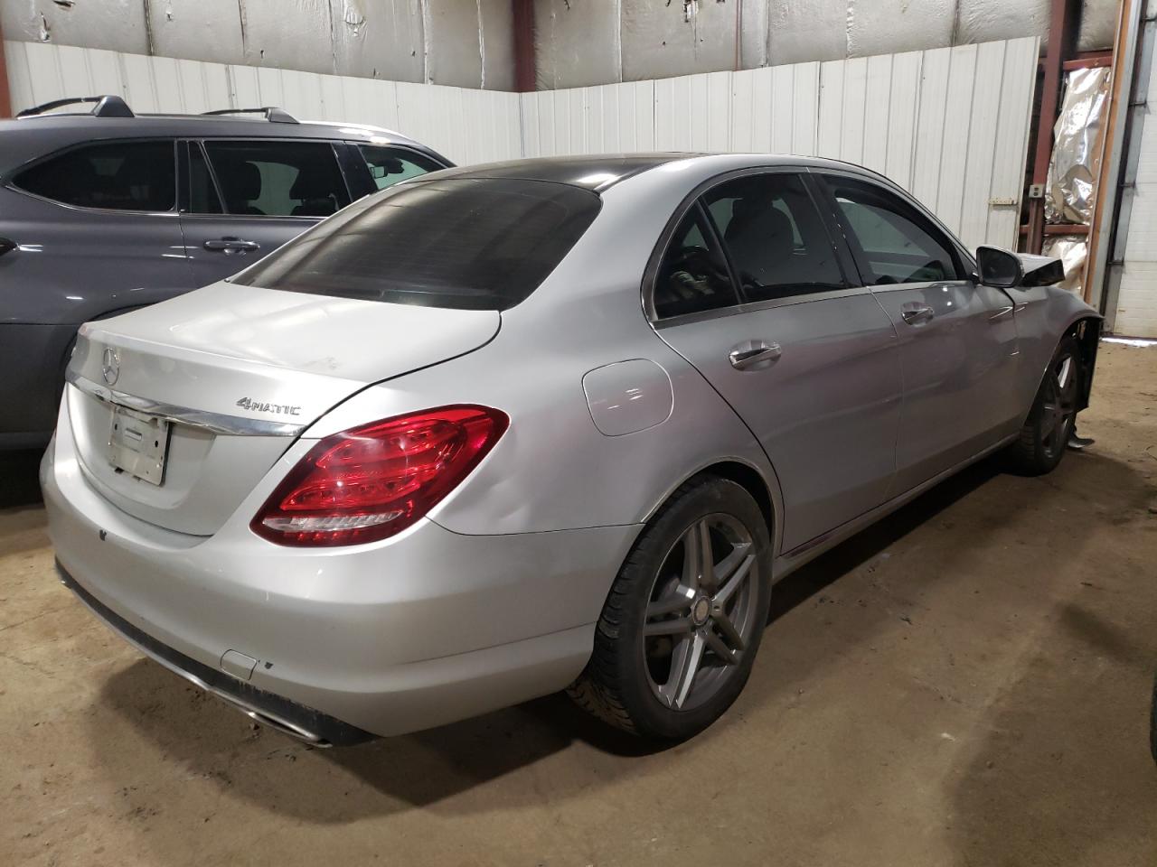 2015 Mercedes-Benz C 300 4Matic VIN: 55SWF4KBXFU000823 Lot: 68492324