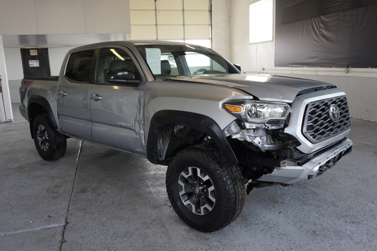 2020 Toyota Tacoma Double Cab vin: 3TMCZ5AN6LM316532