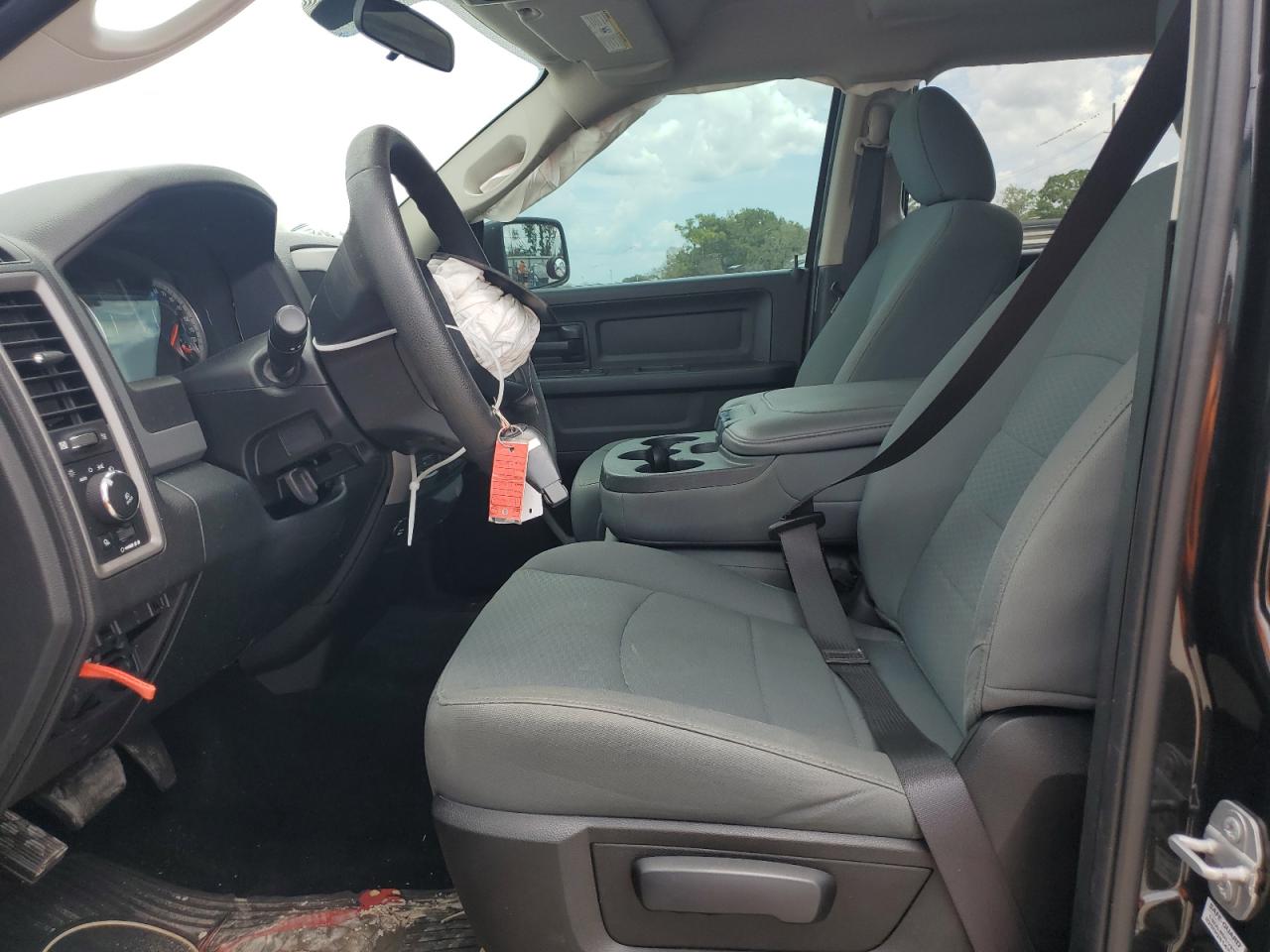 2017 Ram 1500 St VIN: 1C6RR7KG6HS694393 Lot: 65665254