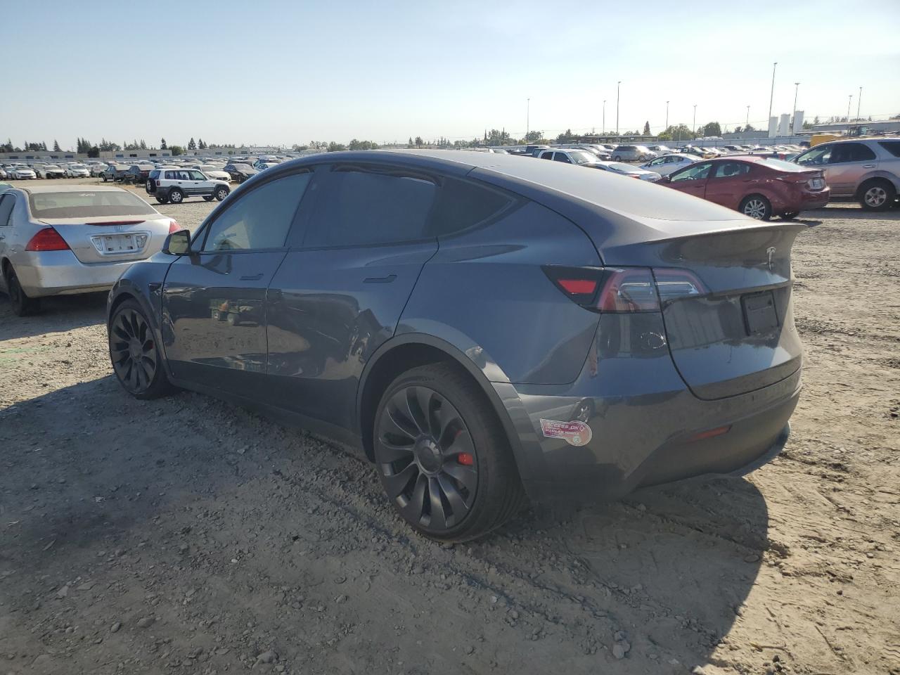 7SAYGDEF4PF912339 2023 TESLA MODEL Y - Image 2