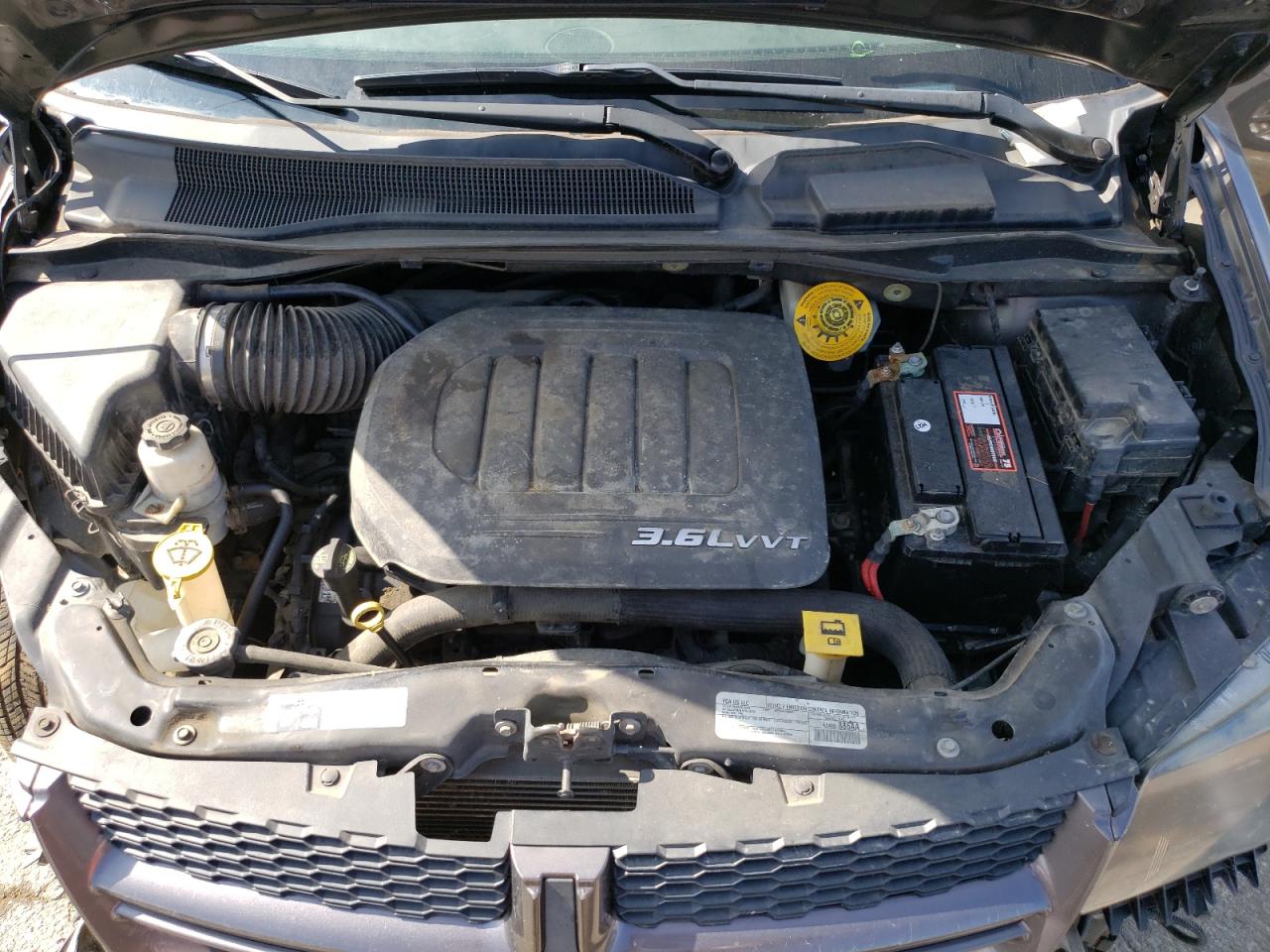 2017 Dodge Caravan - Image 12