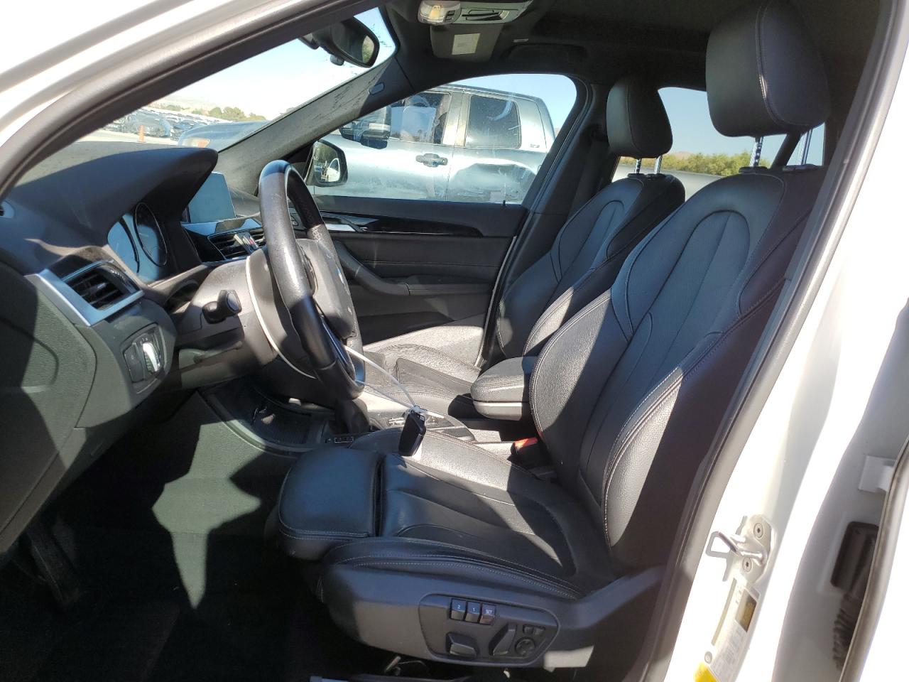 2018 BMW X1 Sdrive28I VIN: WBXHU7C32J5L07084 Lot: 67096354