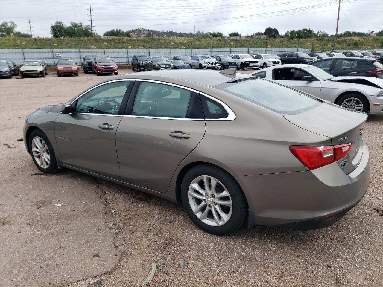 1G1ZE5ST3HF168388 2017 CHEVROLET MALIBU - Image 2