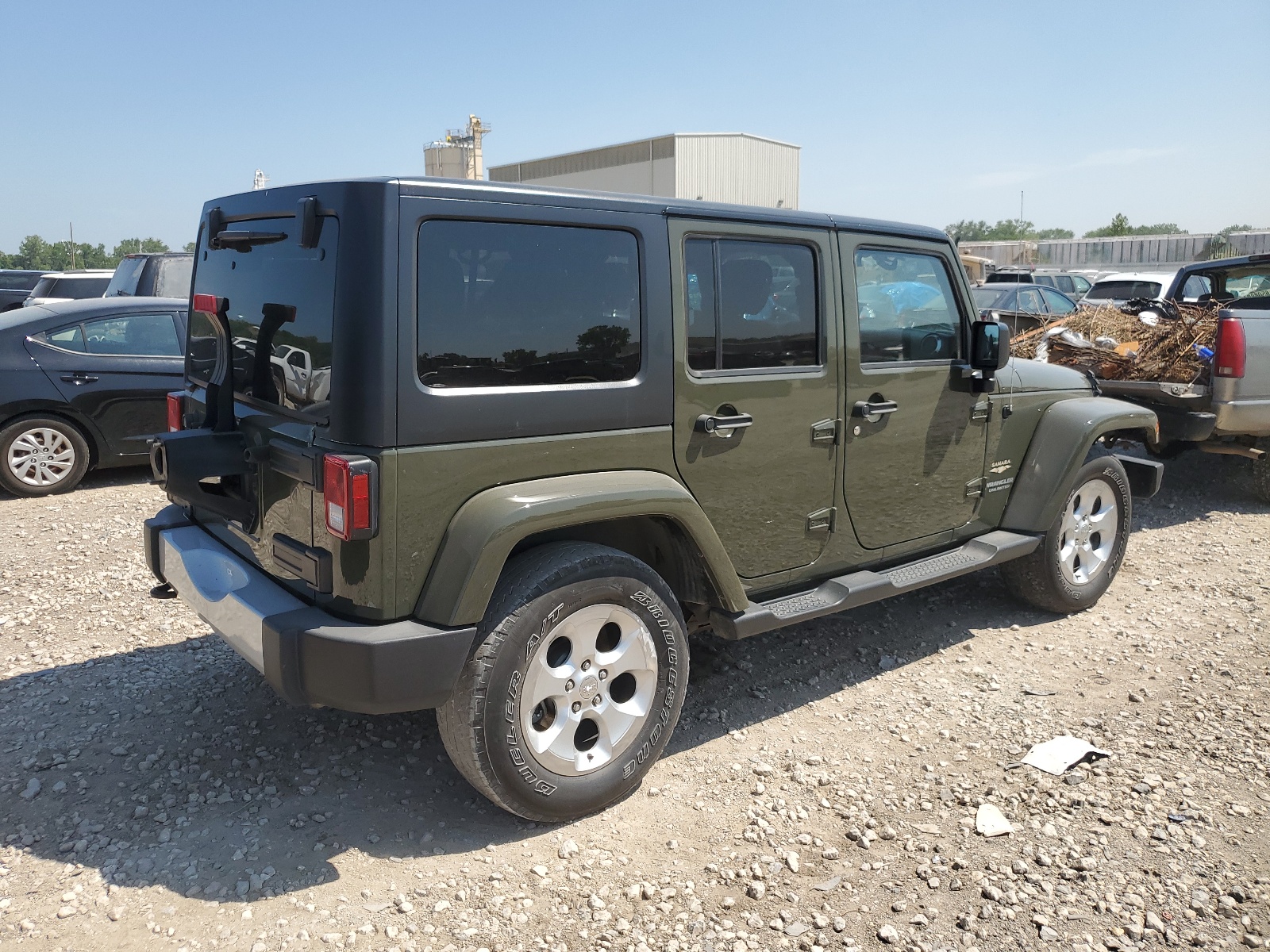 1C4BJWEG3FL581712 2015 Jeep Wrangler Unlimited Sahara