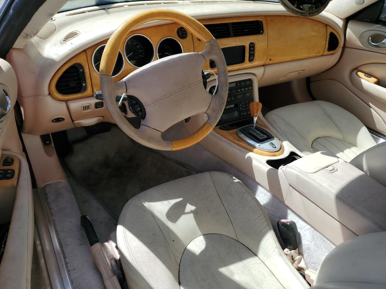 SAJDA42C642A37579 2004 Jaguar Xk8