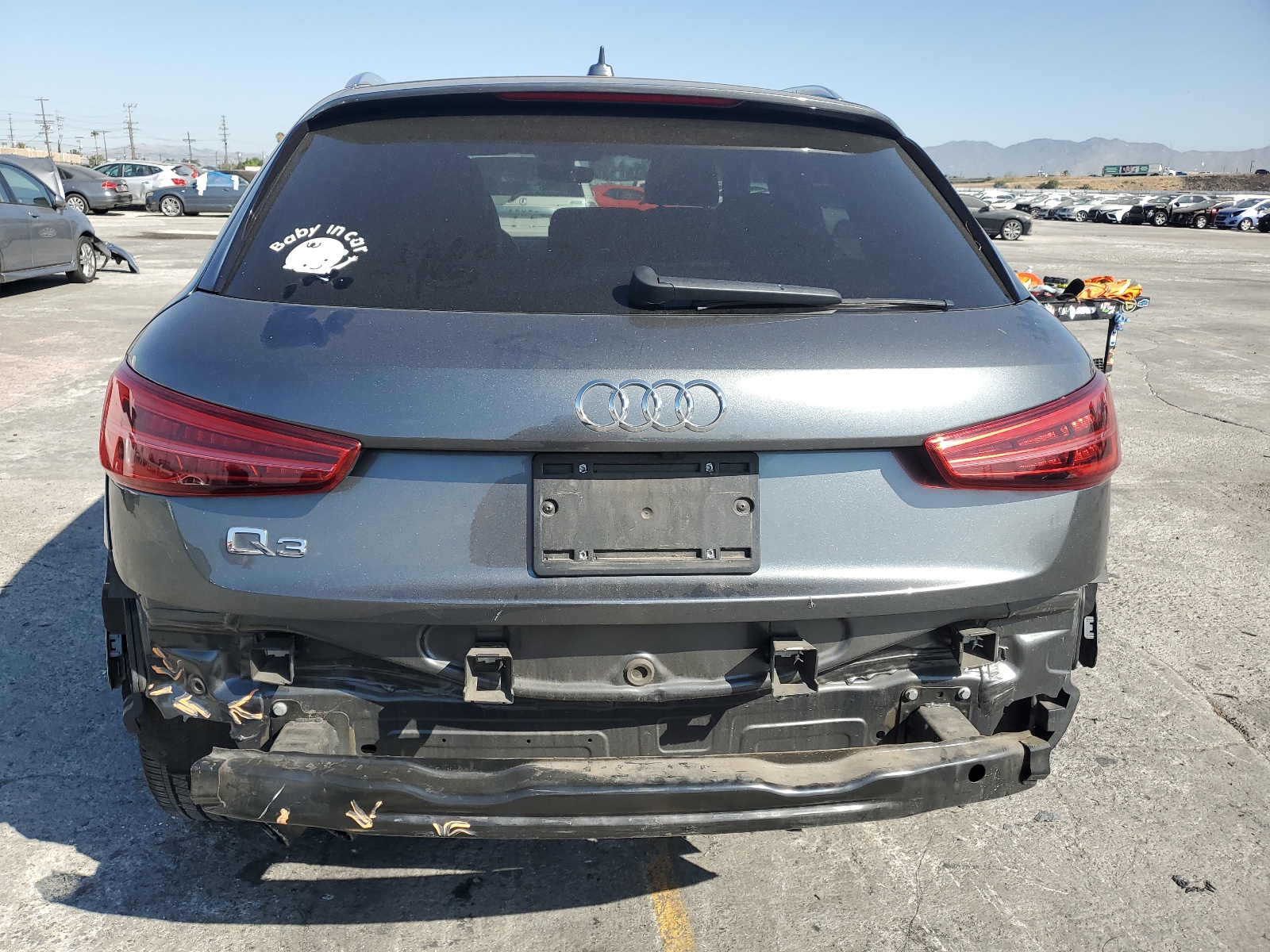 WA1BCCFS0JR021674 2018 Audi Q3 Premium